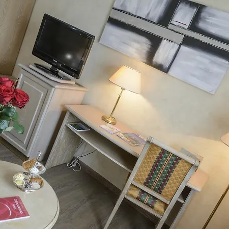 Domaine De La Foret 4*