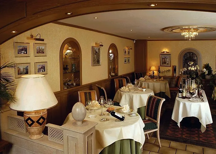 Domaine De La Forêt Hotel 4*