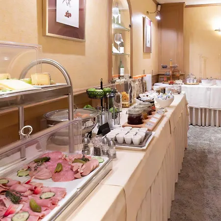 Domaine De La Foret Hotel 4*