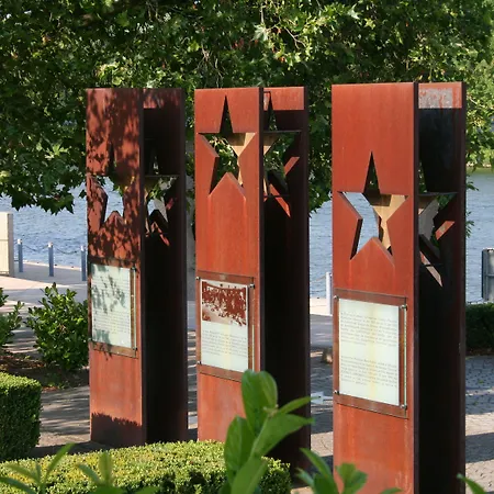 Domaine De La Foret Hotel 4*