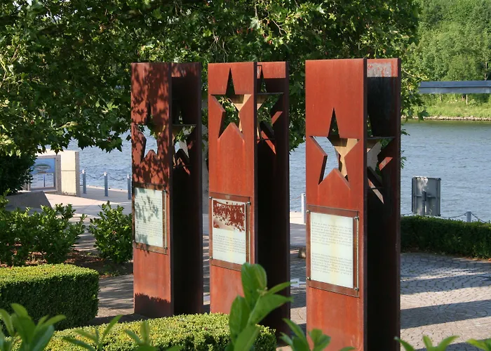 Domaine De La Foret Hotel 4*